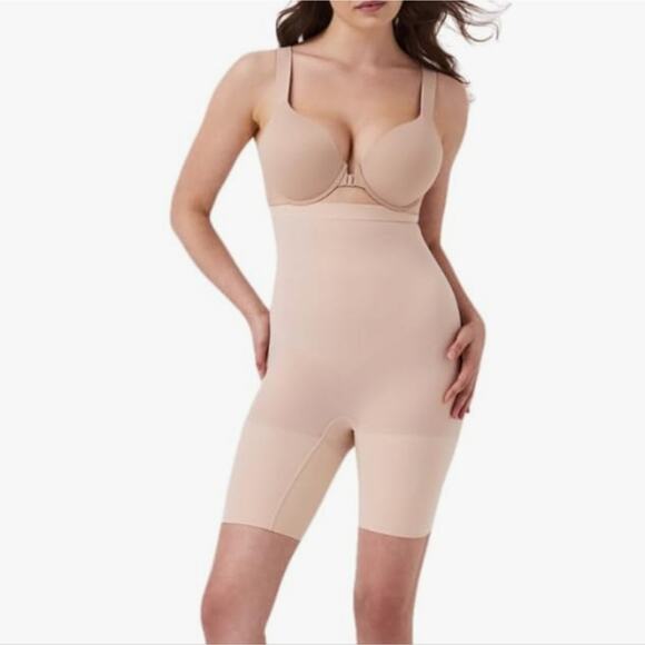 NEW Spanx Higher Power Extended Length High Waisted Power Panty Mid Thigh Short - Picture 10 of 15